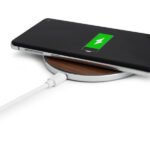 Chargeurs sans fil en bois avec cadre en alu