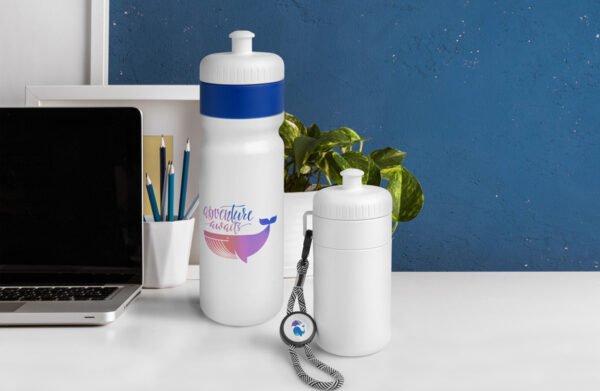 Bouteilles de sport avec bordure colorée
