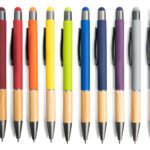Échantillon stylo à bille coloré avec zone de préhension en bambou