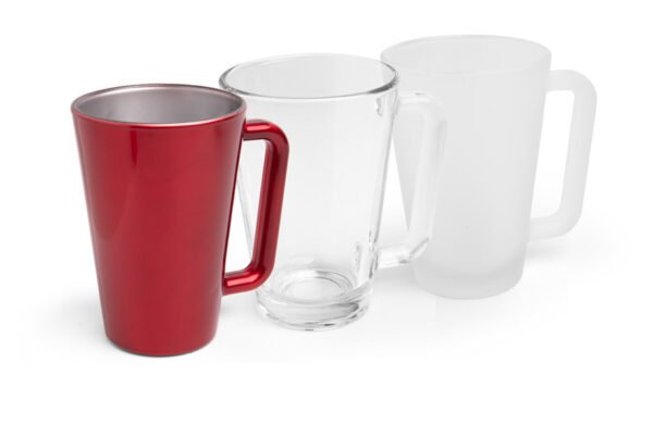 Échantillon de verre à vin chaud moderne