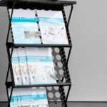 Porte-brochures pliants avec pupitre