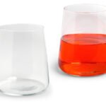 Échantillon de verre à eau moderne