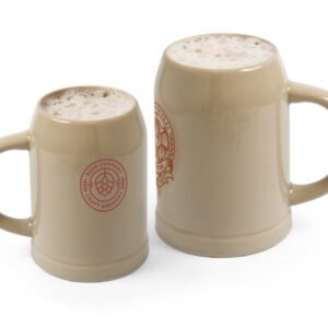 Chopes à bière en grès
