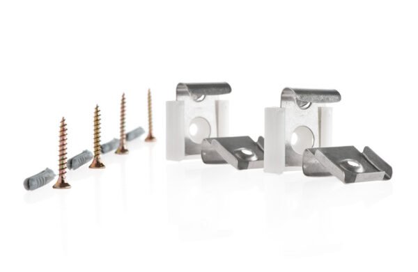 Kits de fixation à clips pour panneaux