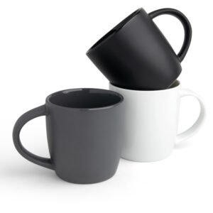 Échantillon de tasse ton sur ton