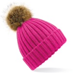 Bonnet epais avec pompon en fausse fourrure